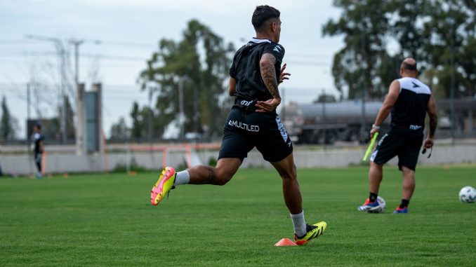 Zagueiro Marcos Rojo, do Estudiantes, durante partida da Libertadores. Foto: Franco Monsalvo (Pexels)