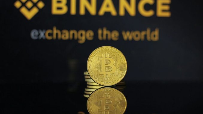 Logotipo da Binance em tela de celular. Foto: Bastian Riccardi (Pexels)