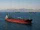 Navios em trânsito no Estreito de Ormuz, passagem marítima entre o Golfo Pérsico e o Mar de Omã
