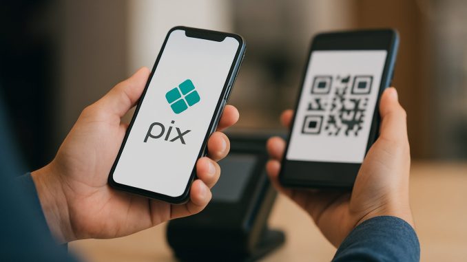 Pagamento por Pix em celular, ilustrando o número recorde de chaves cadastradas